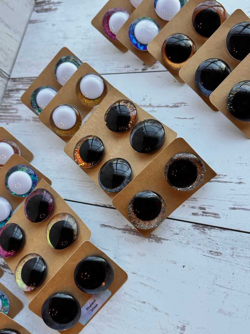 MYSTERY BUNDLE 35mm Safety Eyes 5 Pack - 3 Black, 2 White