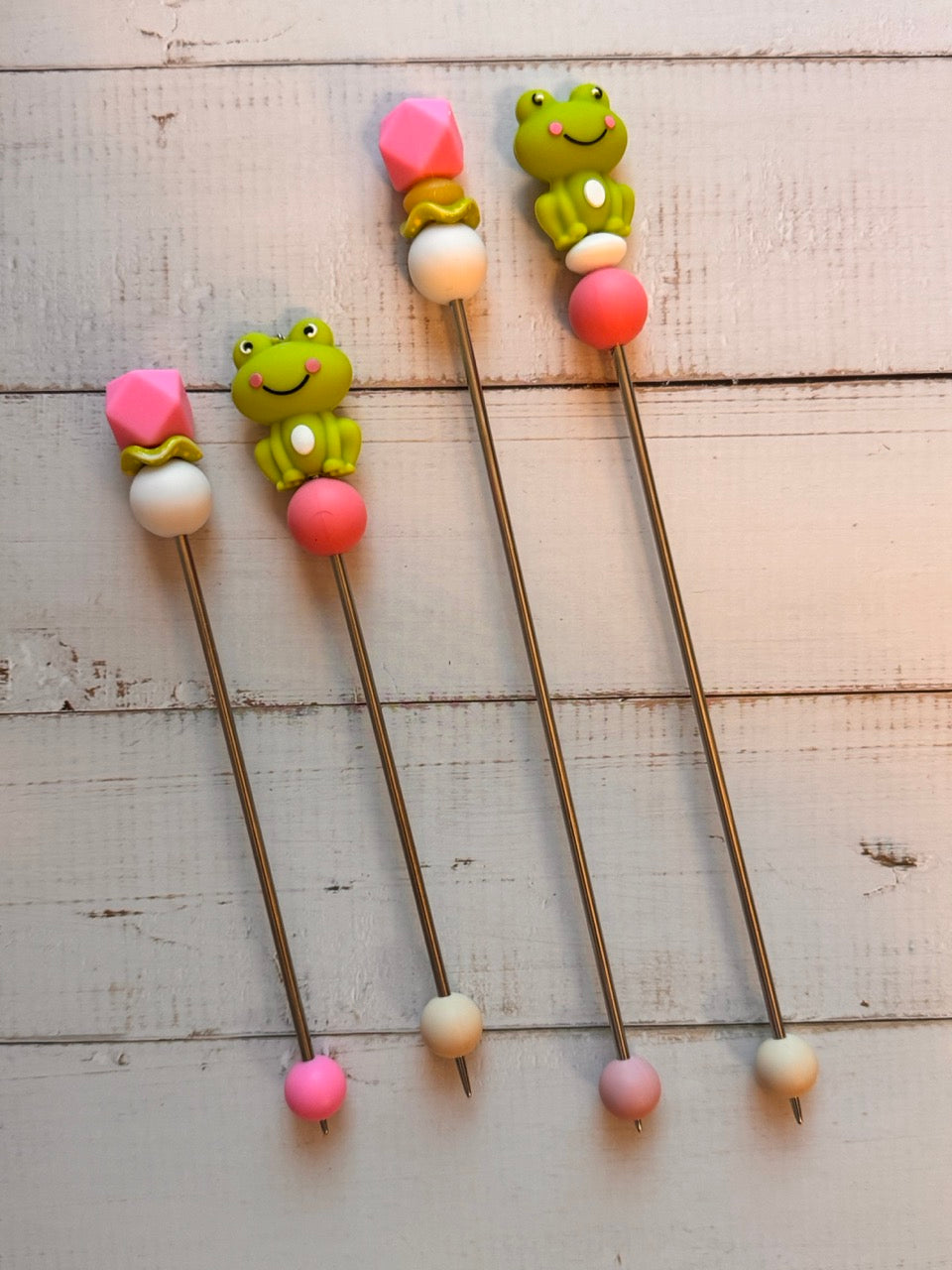 Green Frog Pair of Amigurumi Sewing Sticks