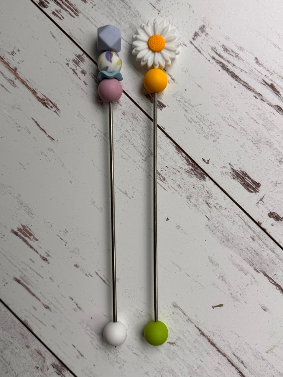 Large Daisy Flower Pair of Amigurumi Sewing Sticks