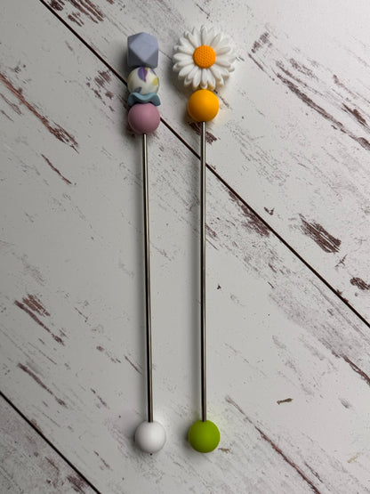 Large Daisy Flower Pair of Amigurumi Sewing Sticks