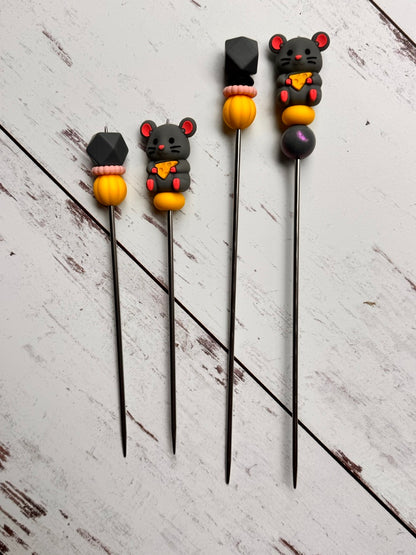 Pair of Mouse with Cheese Amigurumi Sewing Sticks