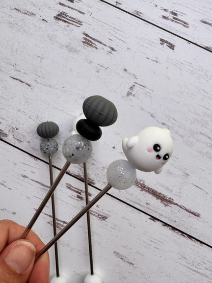 Cute 3D Ghost Pair of Amigurumi Sewing Sticks