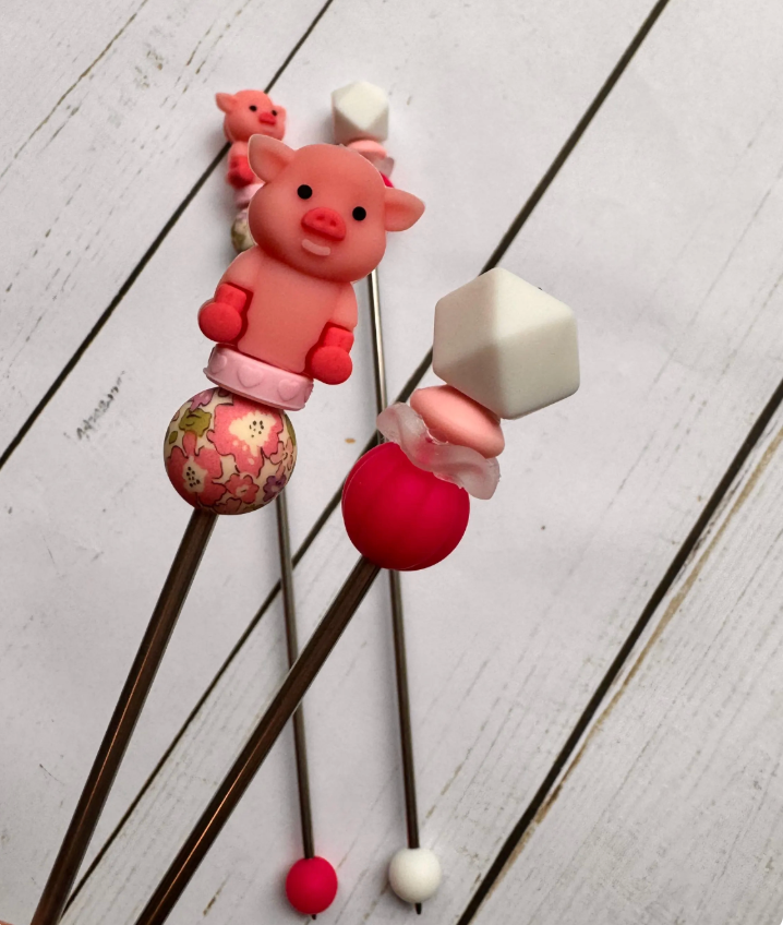 Cute Pink Pig Pair of Amigurumi Sewing Sticks