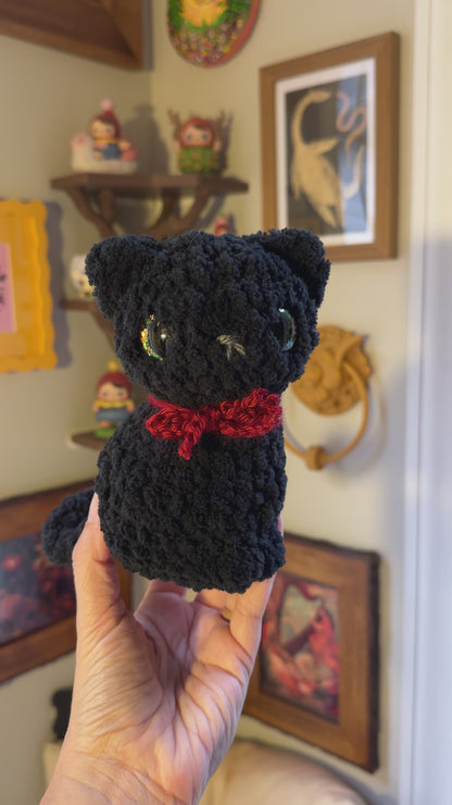 Sitting Kitty: Assorted Colors
